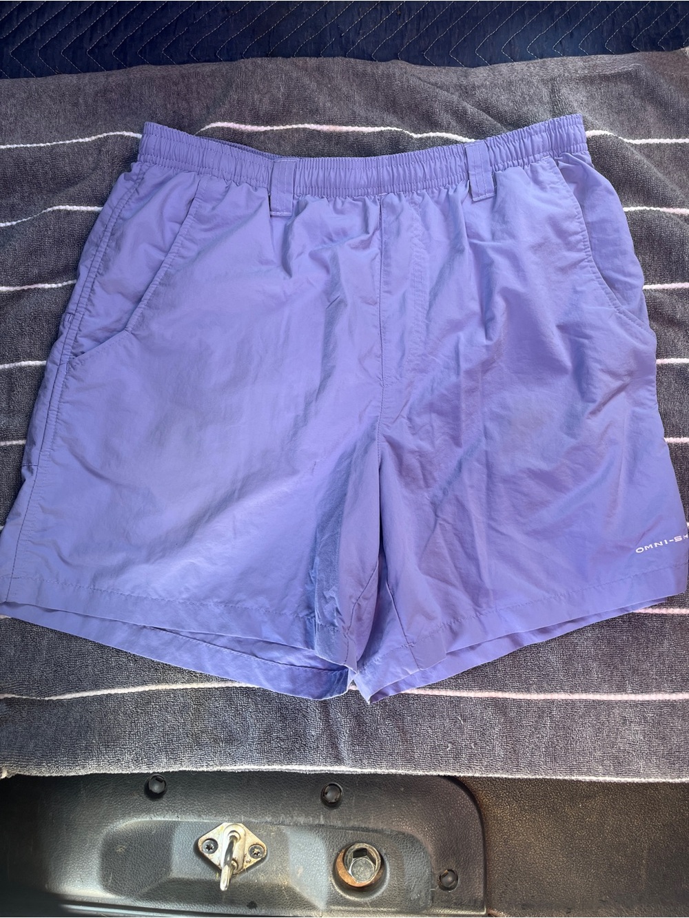 Columbia PFG Shorts Mens M Purple Omni Shade Fishing Swim Trunks Mesh Lined